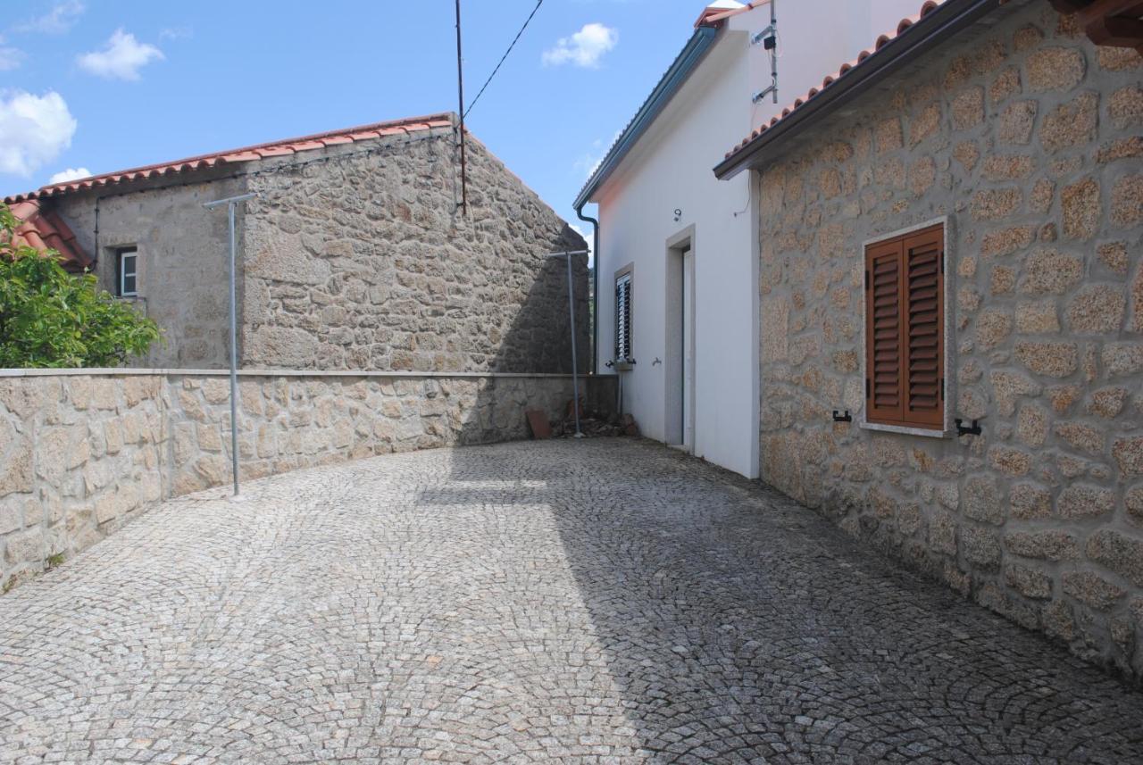 Villa Moradia Familia Escoto Monsanto Exterior foto