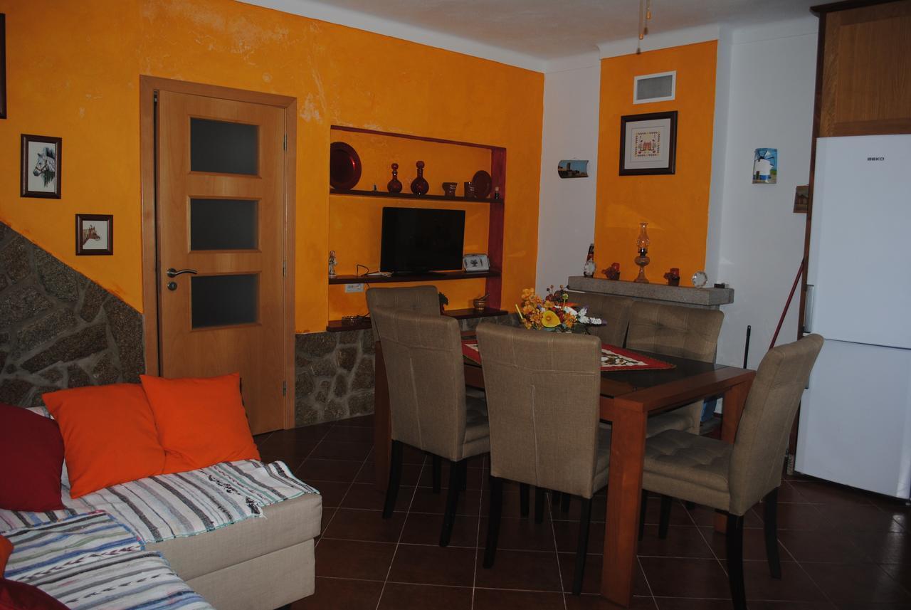 Villa Moradia Familia Escoto Monsanto Exterior foto