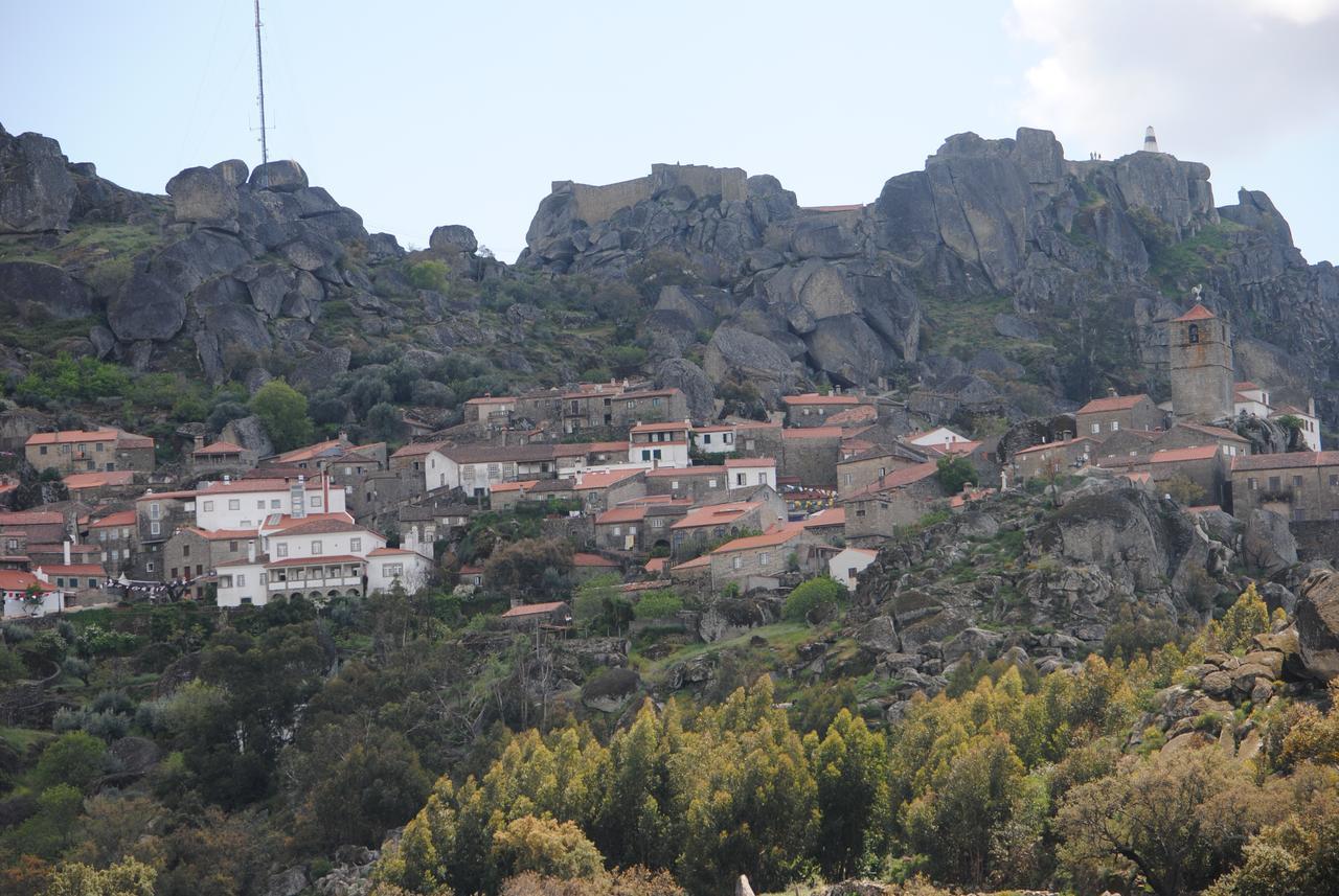 Villa Moradia Familia Escoto Monsanto Exterior foto